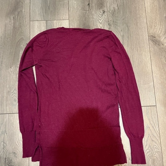 Banana republic Extra Fine Merino Wool V-neck purple Sweater XS - Picture 4 of 4